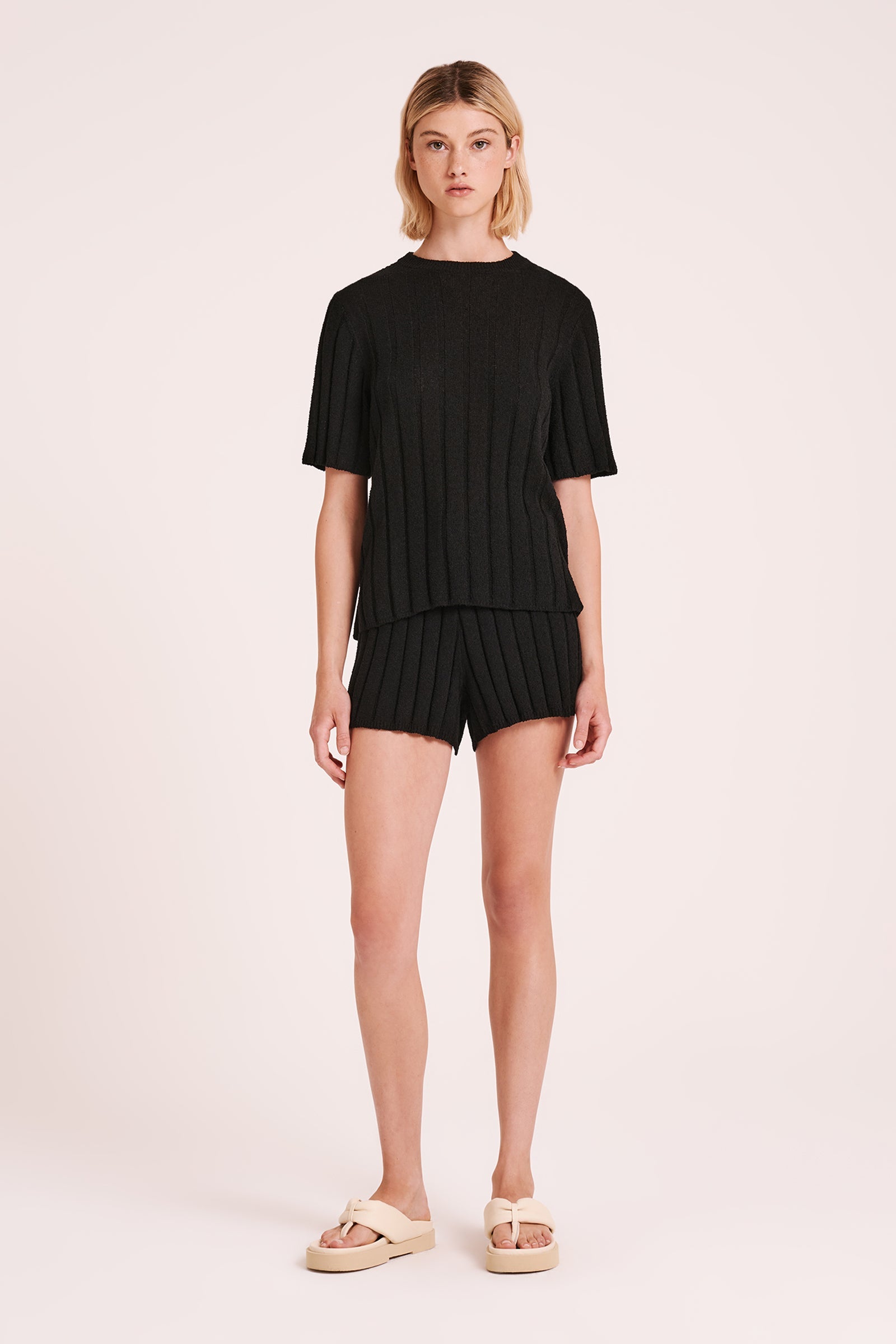 Juni Knit Short Black 