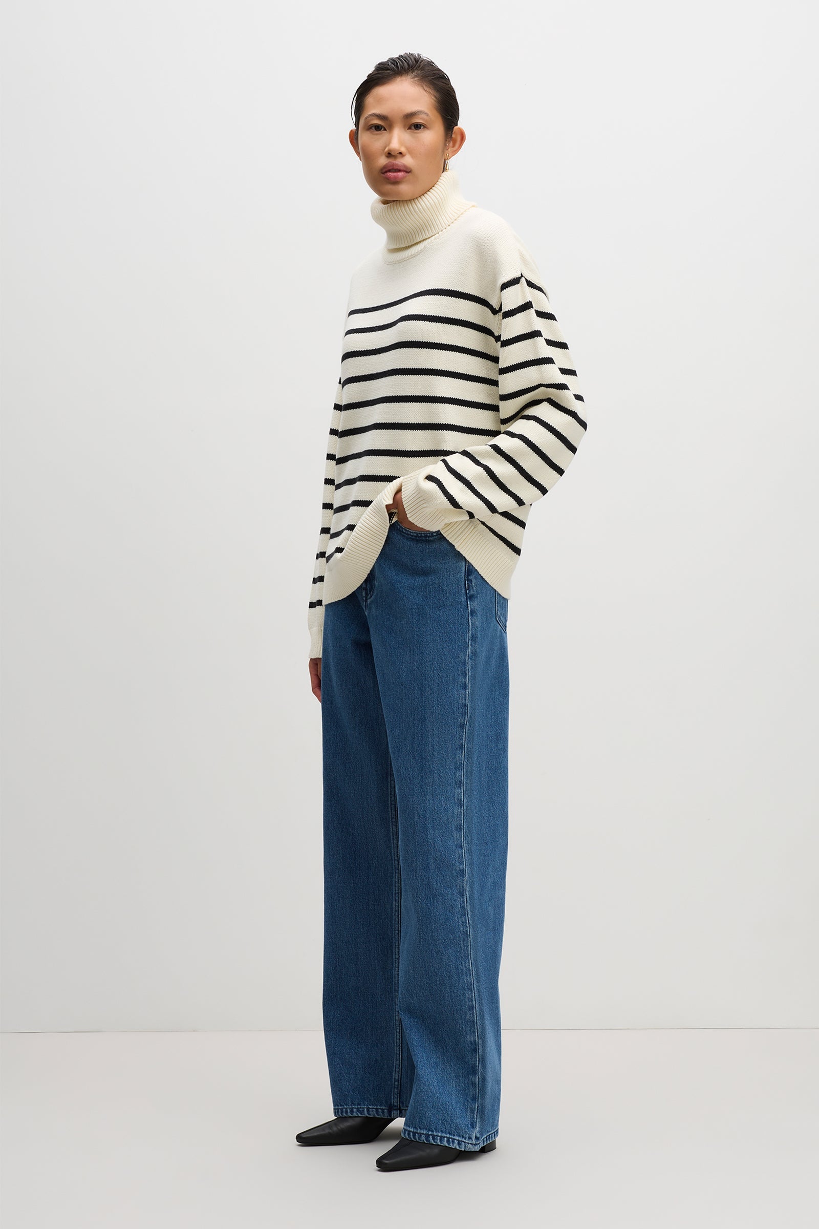 Perri Turtleneck Knit Black Stripe 