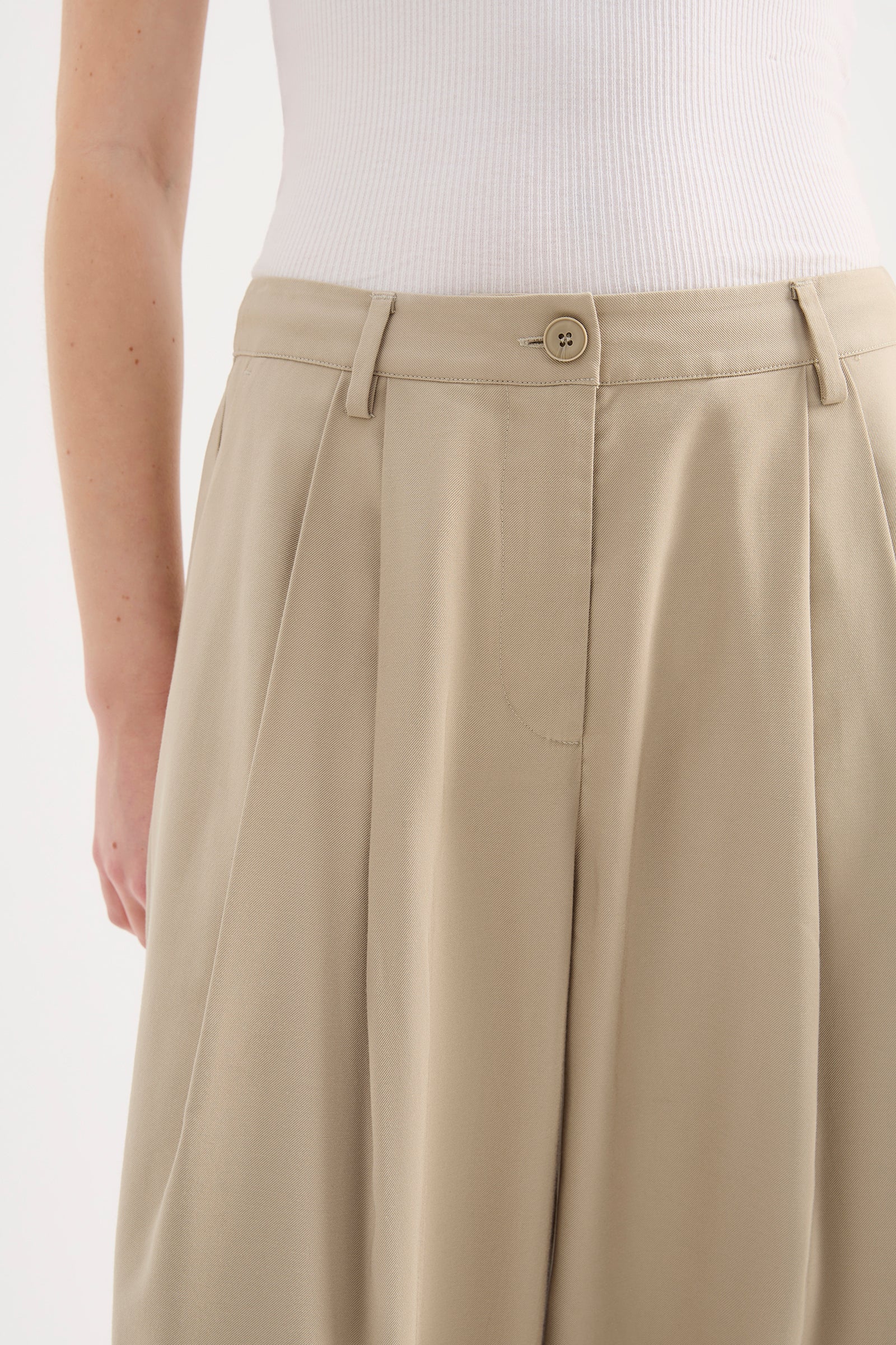 Xavia Tailored Pant Putty 