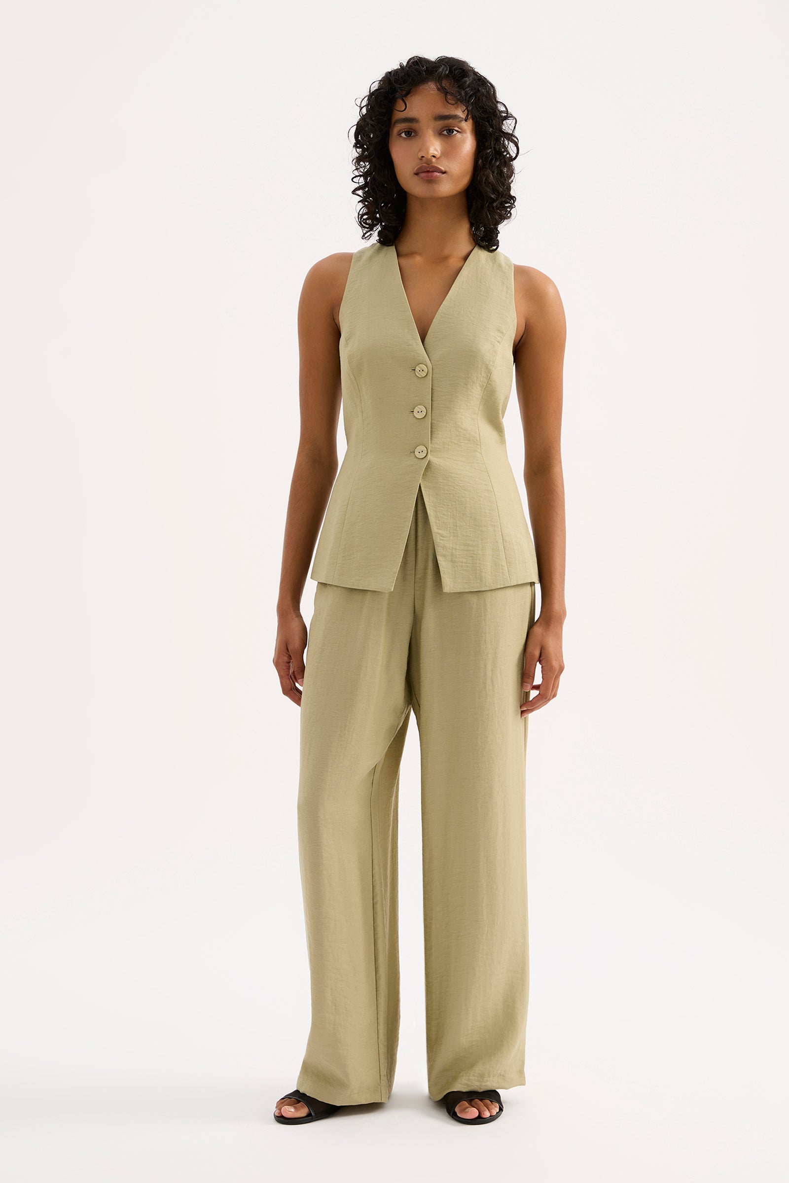 Nia Vest Leaf 