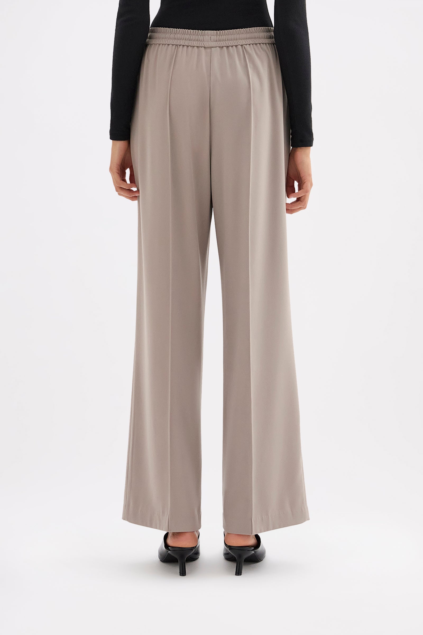 Quincy Pant Almond 