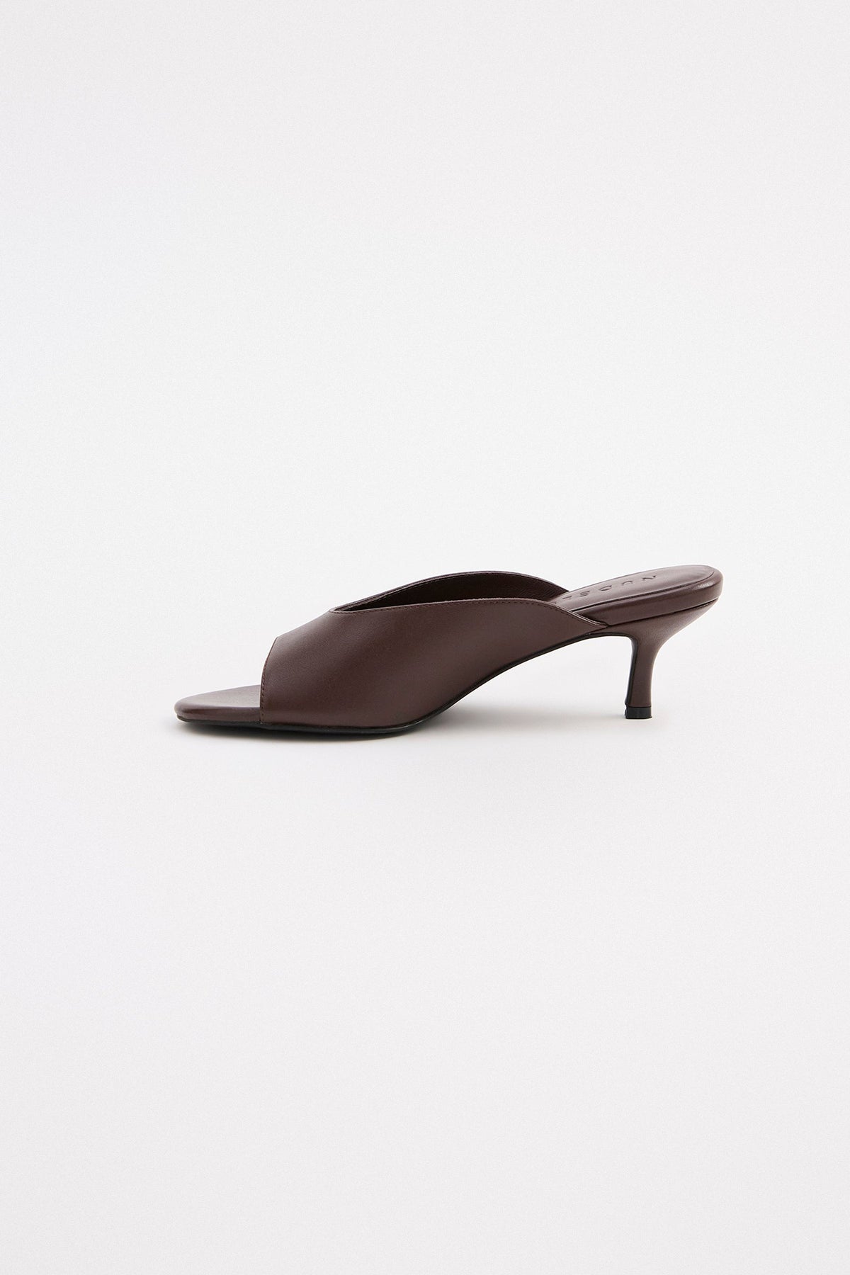 Elodie Heeled Mule Raisin 