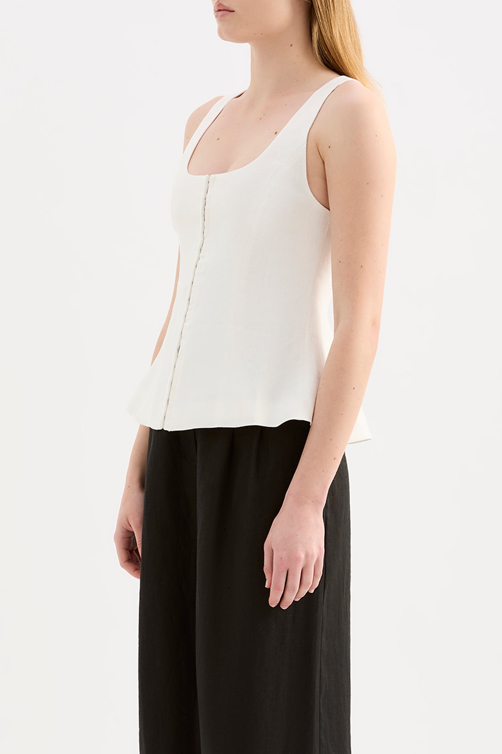Quinn Linen Vest White 