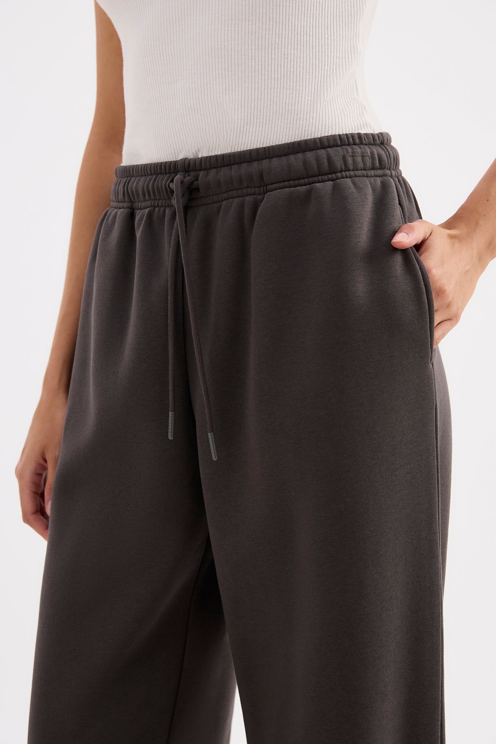 Carter Wide Leg Track Pant Coal 