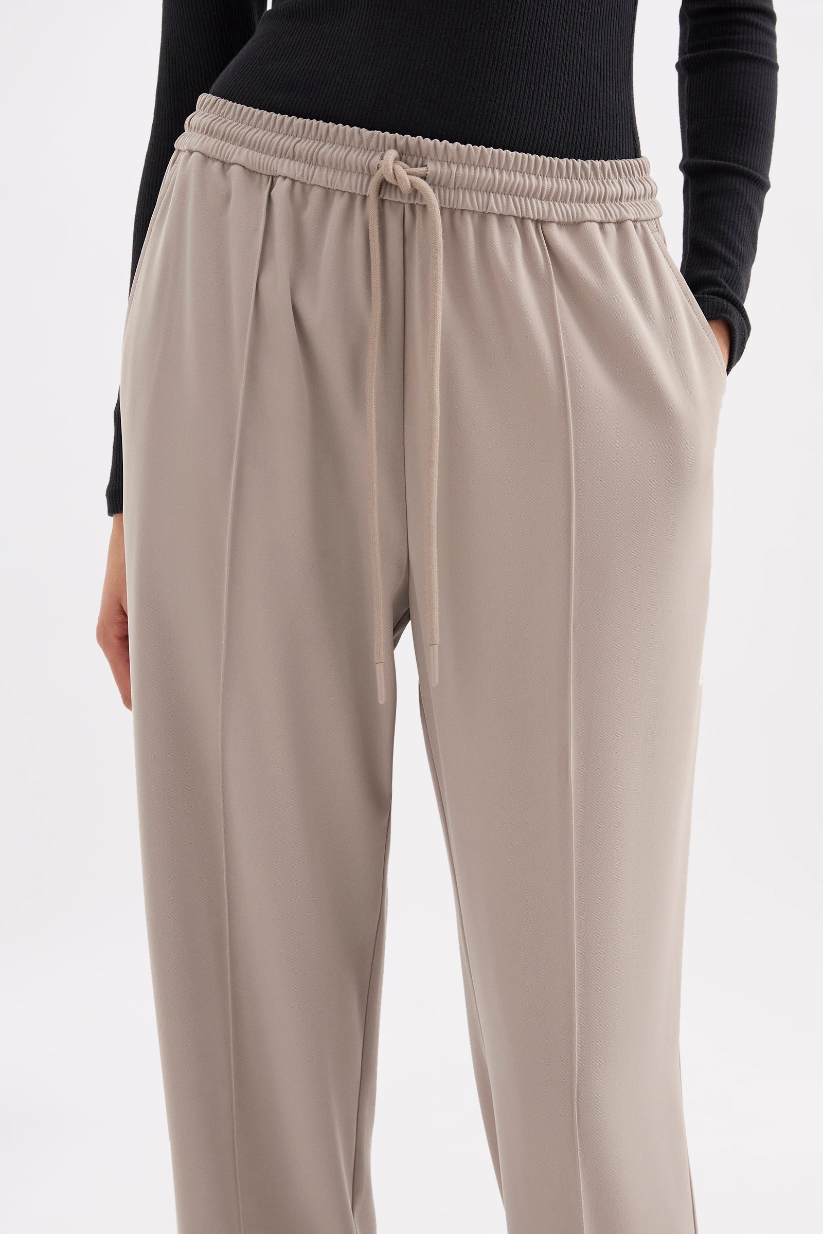 Quincy Pant Almond 